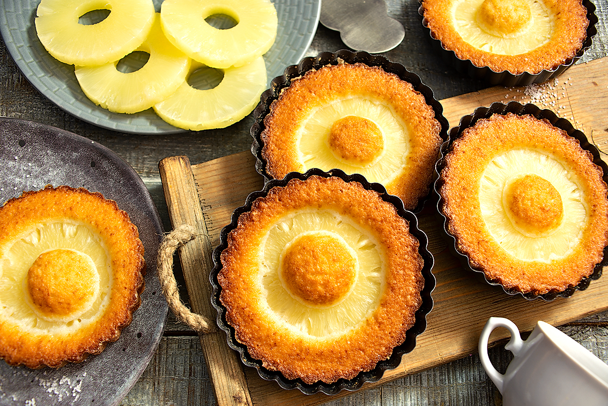 Кексы с консервированными ананасами